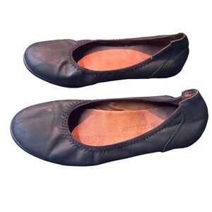 Bernie Mav Women's Forest Green Leather Slip On Comfort Ballet Flats Size 8.5